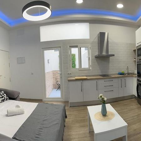 Sky Garden Malaga Centro Apartment Luaran gambar