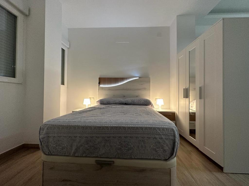Sky Garden Malaga Centro Apartment Luaran gambar