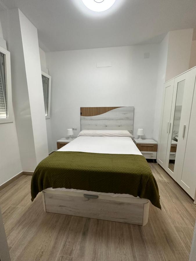 Sky Garden Malaga Centro Apartment Luaran gambar